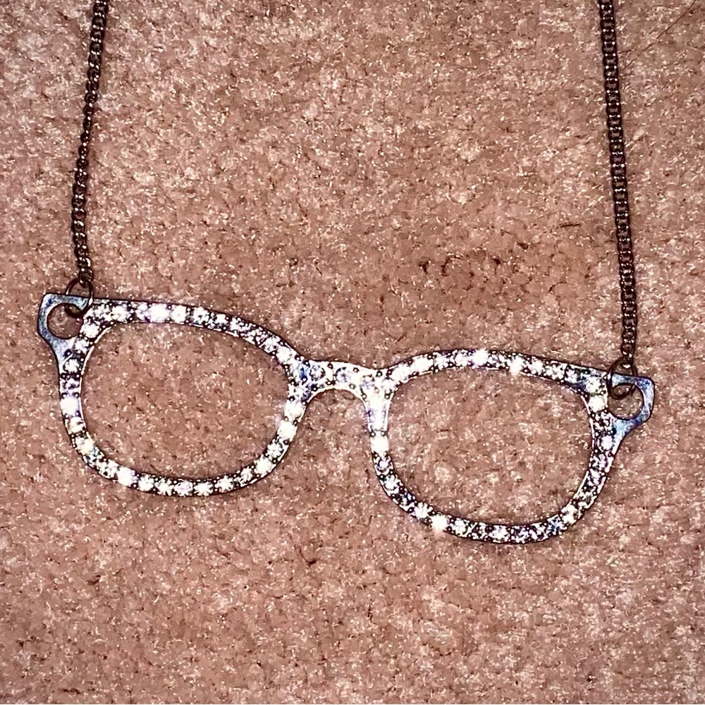 Necklace faux crystal eyeglasses pendant on chain
Vintage